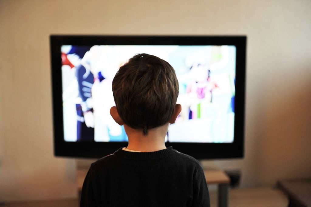 تاثیر تلویزیون بر کودکان