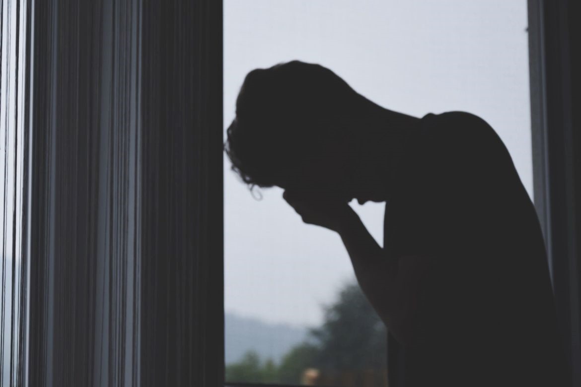 افسردگی بعد از طلاق آیا جدایی می‌تواند منجر به PTSD شود؟